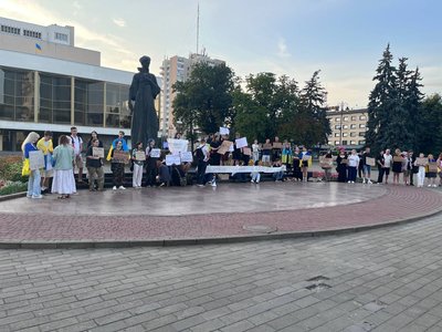 У Луцьку люди вчетверте зібралися на акцію проти закону №12414 У Луцьку люди вчетверте зібралися на акцію проти закону №12414