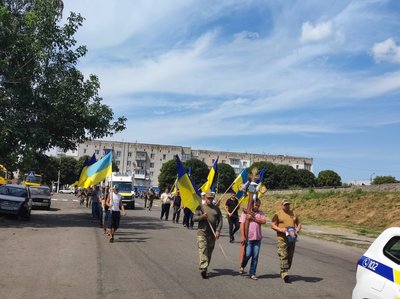 На щиті: на Черкащині попрощалися із десантником