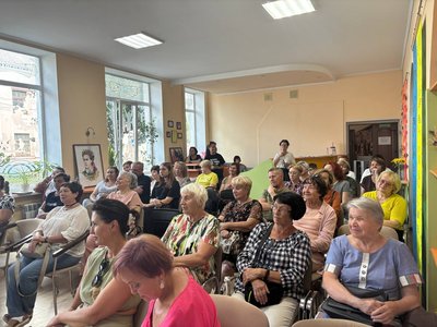 «Ми сюди приїжджаємо як додому»: Людмила Горова зустрілася з читачами в Бердичеві «Ми сюди приїжджаємо як додому»: Людмила Горова зустрілася з читачами в Бердичеві