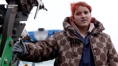 Слюсарки і трактористки: як на Одещині жінки опановують "чоловічі" професії Слюсарки і трактористки: як на Одещині жінки опановують "чоловічі" професії