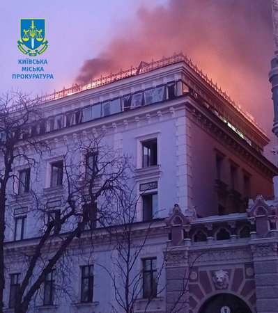 У перший день нового року Росія атакувала Київ безпілотниками: постраждали люди