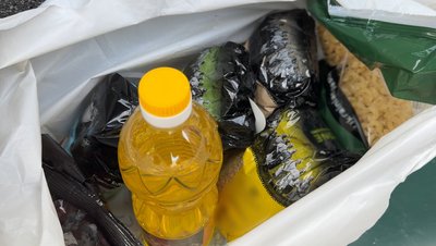 У Сумах роздають продуктові набори: хто отримає і які документи необхідні У Сумах роздають продуктові набори: хто отримає і які документи необхідні