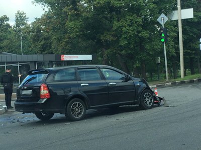 У Харкові автівка "швидкої" потрапила в ДТП У Харкові автівка "швидкої" потрапила в ДТП