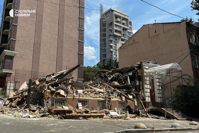 Незаконно знесена садиба Зеленських у Києві, 21 липня 2024 року Незаконно знесена садиба Зеленських у Києві, 21 липня 2024 року