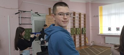 У Житомирі студентів навчали стрільбі з лазерної зброї, техніці самооборони і протимінній безпеці У Житомирі студентів навчали стрільбі з лазерної зброї, техніці самооборони і протимінній безпеці