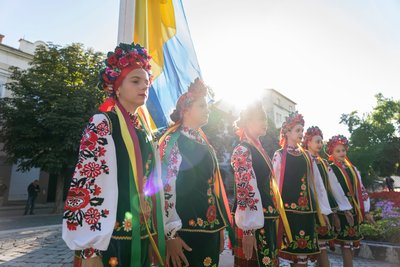 У Мукачеві на центральній площі підняли Державний Прапор У Мукачеві на центральній площі підняли Державний Прапор
