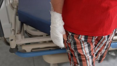 "Дверей не було, вогонь, який туди доходив, палив людей": очевидці розповіли, як рятувалися під час вибухів "Дверей не було, вогонь, який туди доходив, палив людей": очевидці розповіли, як рятувалися під час вибухів