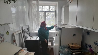 Жителі громади на Житомирщині розповіли про руйнування внаслідок ракетно-дронових атак армії РФ Жителі громади на Житомирщині розповіли про руйнування внаслідок ракетно-дронових атак армії РФ