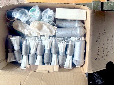 Хімічна зброя, вилучена при обшуку Хімічна зброя, вилучена при обшуку