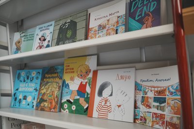 книги у харківській бібліотеці на колесах книги у харківській бібліотеці на колесах