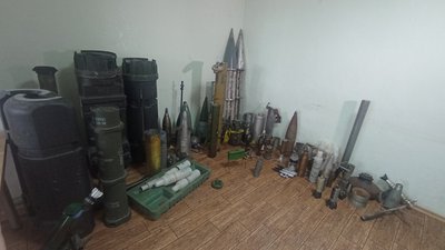 Збирають врожай на полях, що були заміновані. Криворізькі аграрії розпочали жнива Збирають врожай на полях, що були заміновані. Криворізькі аграрії розпочали жнива