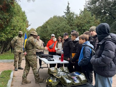 У Житомирі школярі пройшли квест до Дня захисників і захисниць України У Житомирі школярі пройшли квест до Дня захисників і захисниць України