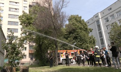 Студенти вчилися умовно гасити пожежу
