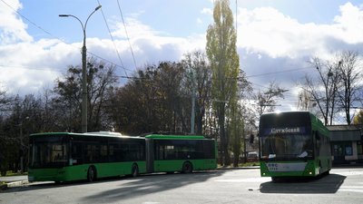 Харків після зупинки електротранспорту від обстрілу 31 жовтня: фоторепортаж Харків після зупинки електротранспорту від обстрілу 31 жовтня: фоторепортаж