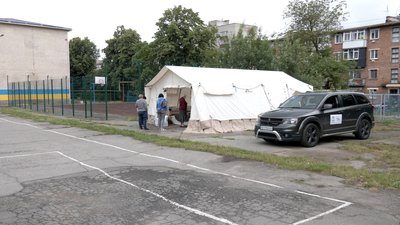 Падіння БПЛА в житловий будинок у Жмеринці: люди ремонтують свої помешкання Падіння БПЛА в житловий будинок у Жмеринці: люди ремонтують свої помешкання
