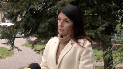 Взяли двох діток з лікарні: як єдина патронатна сім'я у Луцьку виховує сестер з Донеччини Взяли двох діток з лікарні: як єдина патронатна сім'я у Луцьку виховує сестер з Донеччини