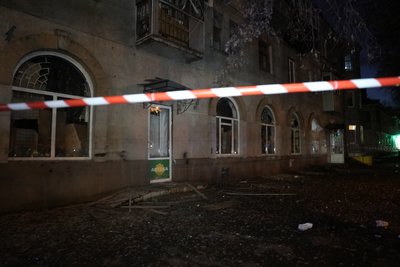 Четверо поранених, вибиті вікна та пошкоджений тролейбус. Що розповідають очевидці про удар по Сумах Четверо поранених, вибиті вікна та пошкоджений тролейбус. Що розповідають очевидці про удар по Сумах