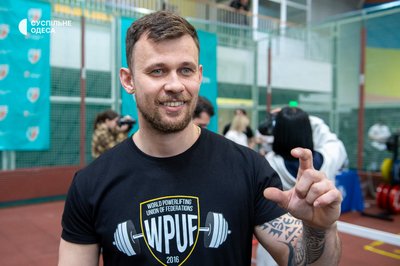 В Одесі відбувся турнір з пауерліфтингу Odesa Open 2026: понад півсотні ветеранів вийшли на поміст В Одесі відбувся турнір з пауерліфтингу Odesa Open 2026: понад півсотні ветеранів вийшли на поміст