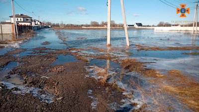 На Київщині знизився рівень води в Десні На Київщині знизився рівень води в Десні
