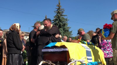 Із старшим лейтенантом Романом Орешняком попрощались у Рівному Із старшим лейтенантом Романом Орешняком попрощались у Рівному
