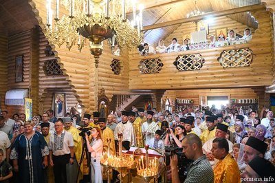 Митрополит Епіфаній провів молитву за перемогу України у Вараші на Рівненщині Митрополит Епіфаній провів молитву за перемогу України у Вараші на Рівненщині