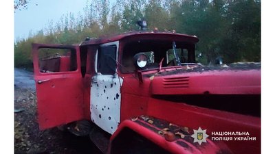 Один з чотирьох енергетиків, яких шпиталізували після атаки дронами РФ автівок АТ "Чернігівобленерго", помер Один з чотирьох енергетиків, яких шпиталізували після атаки дронами РФ автівок АТ "Чернігівобленерго", помер
