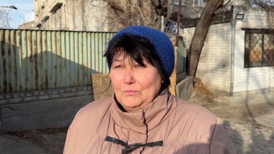 Вигорілий дах, вибиті вікна: на місці удару по Дніпру працюють рятувальники, правоохоронці та комунальники Вигорілий дах, вибиті вікна: на місці удару по Дніпру працюють рятувальники, правоохоронці та комунальники