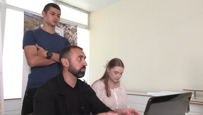 "Це вимога часу": у Черкасах студенти-гуманітарії вчитимуть нову дисципліну про штучний інтелект "Це вимога часу": у Черкасах студенти-гуманітарії вчитимуть нову дисципліну про штучний інтелект