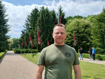 У Житомирі відкрили Алею пам’яті Десантно-штурмовим військам України У Житомирі відкрили Алею пам’яті Десантно-штурмовим військам України