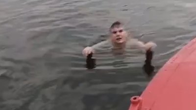 У Запоріжжі на воді врятували чоловіка, який почав тонути У Запоріжжі на воді врятували чоловіка, який почав тонути