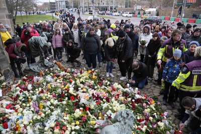 Зеленський відреагував на наїзд автомобіля в натовп на різдвяному ярмарку в Німеччині Зеленський відреагував на наїзд автомобіля в натовп на різдвяному ярмарку в Німеччині