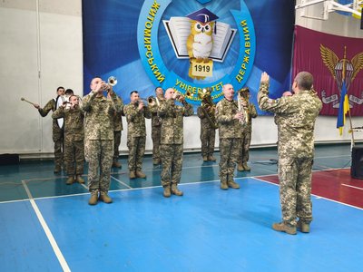 У Житомирі вперше провели відкритий чемпіонат із баскетболу серед військових У Житомирі вперше провели відкритий чемпіонат із баскетболу серед військових