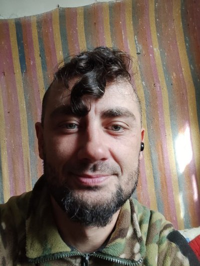 «Я в стосунках лише з війною»: історія бійця з бригади «Едельвейс» Сергія Дивака «Я в стосунках лише з війною»: історія бійця з бригади «Едельвейс» Сергія Дивака