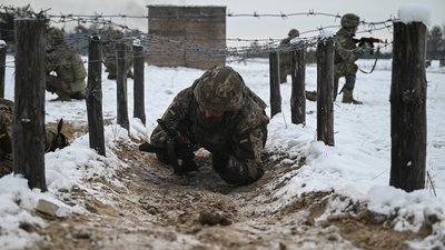 "Перемога — найголовніша мотивація": як навчаються військові в одному з центрів підготовки підрозділів на Чернігівщині "Перемога — найголовніша мотивація": як навчаються військові в одному з центрів підготовки підрозділів на Чернігівщині