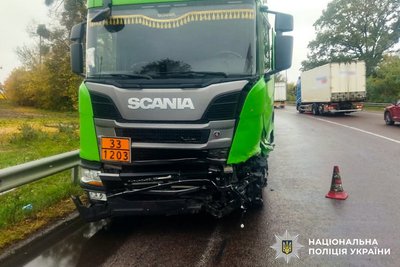 Загинула одна людина, інша госпіталізована внаслідок ДТП на Рівненщині Загинула одна людина, інша госпіталізована внаслідок ДТП на Рівненщині