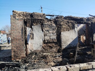 Наслідки дронової атаки: у Кропивницькому продовжують обстежувати пошкодження Наслідки дронової атаки: у Кропивницькому продовжують обстежувати пошкодження