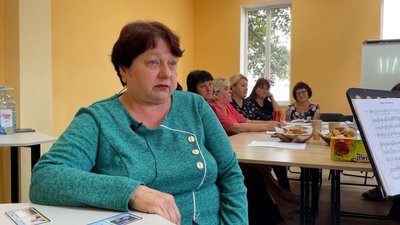 Хор, волонтерство та дитяче дозвілля: жителі Нової Басані на Чернігівщині збираються у приміщенні місцевої бібліотеки Хор, волонтерство та дитяче дозвілля: жителі Нової Басані на Чернігівщині збираються у приміщенні місцевої бібліотеки