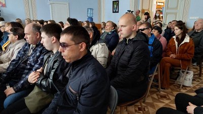 У Львові презентували фільм з аудіодескрипцією "Владика Андрей" та книги шрифтом Брайля У Львові презентували фільм з аудіодескрипцією "Владика Андрей" та книги шрифтом Брайля