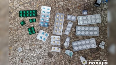 Наркотики у Чернігові: поліцейські затримали чоловіка, якого підозрюють в наркоторгівлі Наркотики у Чернігові: поліцейські затримали чоловіка, якого підозрюють в наркоторгівлі