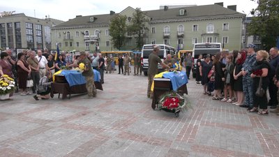 З полковником Олександром Желтовим та сержантом Андрієм Рубановим попрощалися у Рівному З полковником Олександром Желтовим та сержантом Андрієм Рубановим попрощалися у Рівному