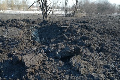 "Забиваємо вікна, допомагаємо людям": як жителі Нижньої Сироватки оговтуються після ракетного удару Росії "Забиваємо вікна, допомагаємо людям": як жителі Нижньої Сироватки оговтуються після ракетного удару Росії