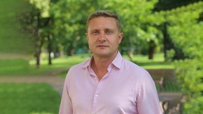 Земля і транспорт у Чернігові: що відомо про новий виток конфлікту Брижинського та Ломака Земля і транспорт у Чернігові: що відомо про новий виток конфлікту Брижинського та Ломака