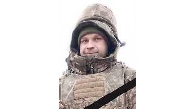 На Чернігівщині попрощалися з трьома загиблими бійцями: Максимом Олійником, Андрієм Клюєвим та Олексієм Коливаєм На Чернігівщині попрощалися з трьома загиблими бійцями: Максимом Олійником, Андрієм Клюєвим та Олексієм Коливаєм