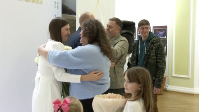 "Це таке близьке нашому серцю місто": у Рівному поляк одружився з уродженкою Донеччини "Це таке близьке нашому серцю місто": у Рівному поляк одружився з уродженкою Донеччини