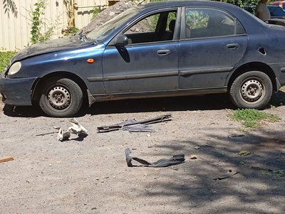 Армія РФ вдарила по Дніпру: що відбувається на місці події Армія РФ вдарила по Дніпру: що відбувається на місці події