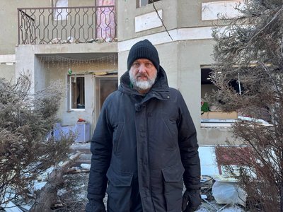 "Головне, що живі-здорові". Що відбувається на місці ракетного удару по Кривому Рогу