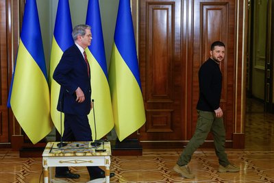 Володимир Зеленський і міністр фінансів США Скотт Бессент у Києві Володимир Зеленський і міністр фінансів США Скотт Бессент у Києві