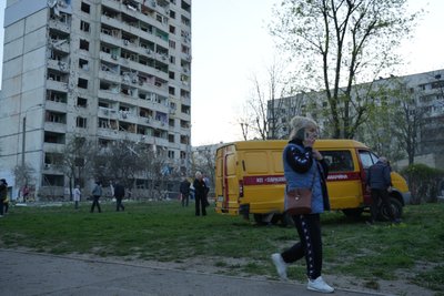 наслідки удару по аерокосмічному проспекту у Харкові наслідки удару по аерокосмічному проспекту у Харкові