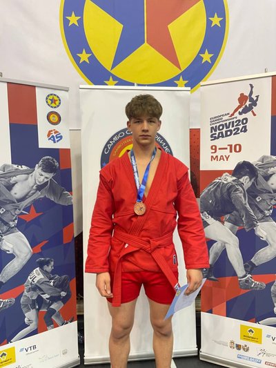 Спортсмени з Житомирщини вибороли першість на чемпіонаті Європи з боротьби самбо Спортсмени з Житомирщини вибороли першість на чемпіонаті Європи з боротьби самбо