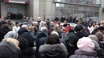 Загинув поблизу Бахмута: у Житомирі попрощалися із вчителем Миколою Кондратюком, який воював за Україну Загинув поблизу Бахмута: у Житомирі попрощалися із вчителем Миколою Кондратюком, який воював за Україну